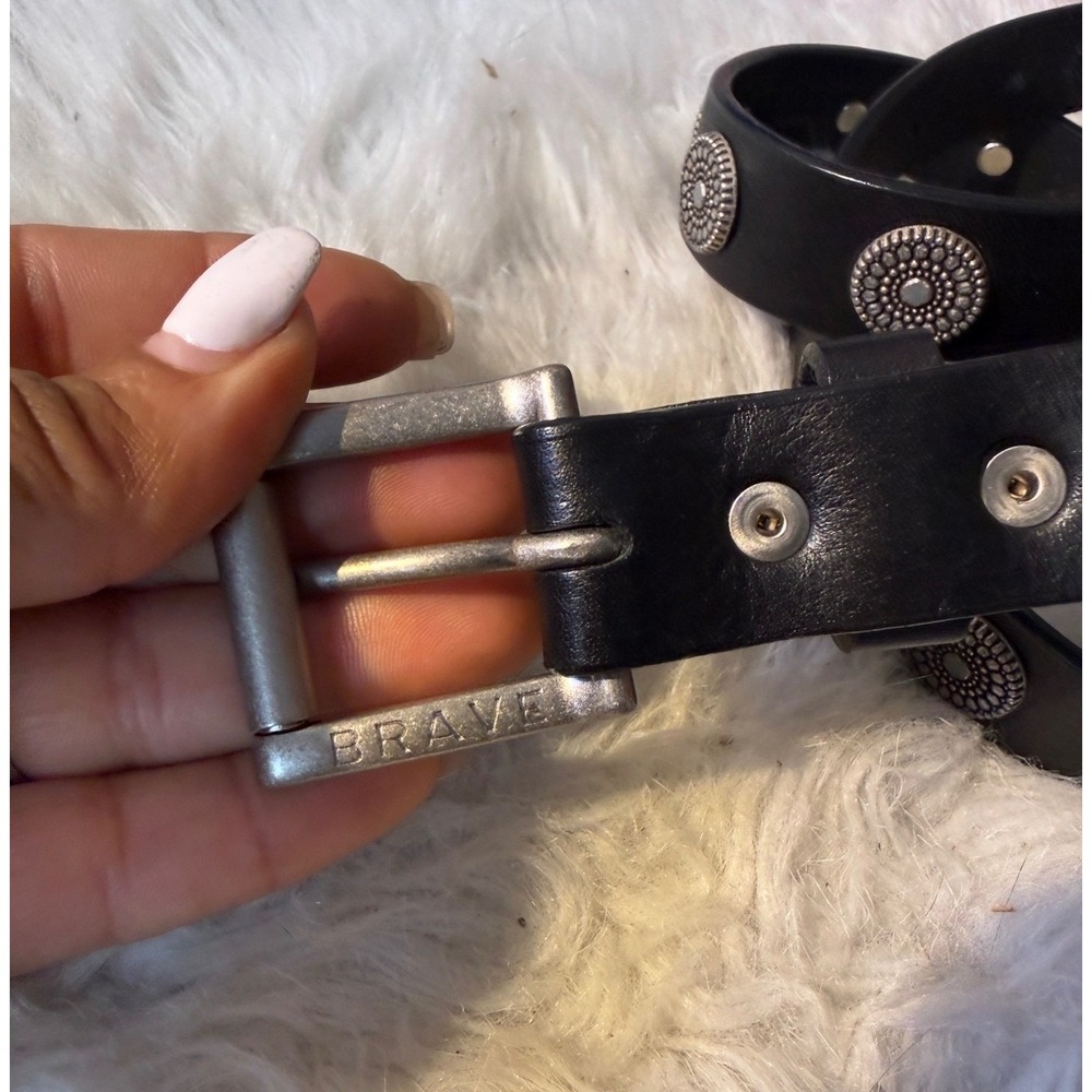 Brave Leather Black Studded Concho Belt Italian Leather Silver Buckle Size 32 - Picture 4 of 6